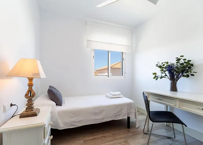 Casa Pilar Conil * كونيل ذي لا فرونتيرا